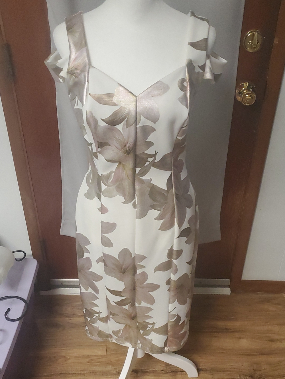 Enfocus Studio Floral Midi Dress in White & Pink Size 4 Like New